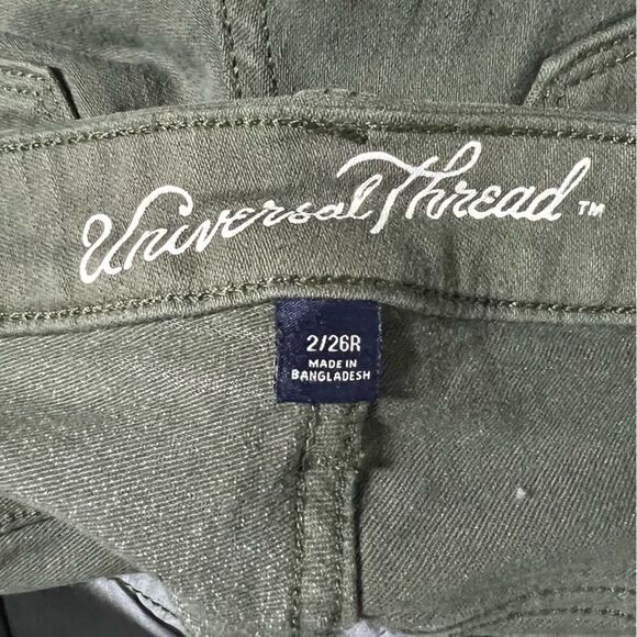 Universal Thread Olive Army Green Mid Rise Jegging Raw Hem Women's size 2/26R - Picture 6 of 9